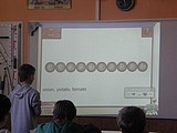 Náslech v hodině s interaktivní výukou