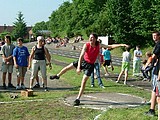 Měření sil při klasické olympijské disciplině vrhu koulí je výsadou nejstarších žáků školy