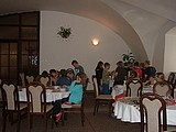 v restauraci na jídle